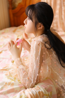 无颜之月壁纸