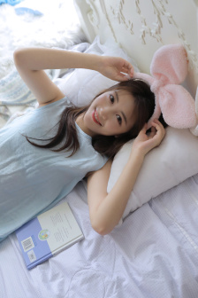 《漂亮的邻居hd》在线观看